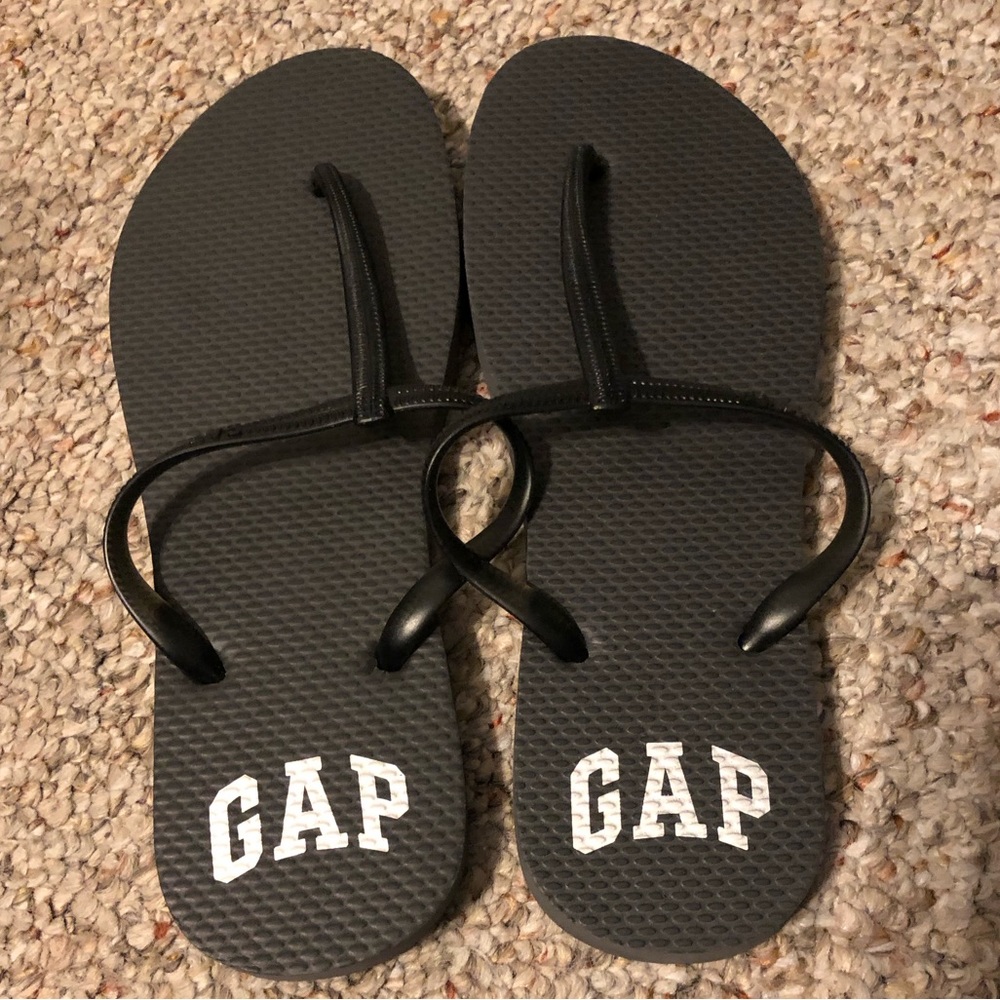NEW black GAP sandals. Size 9. Never been worn.